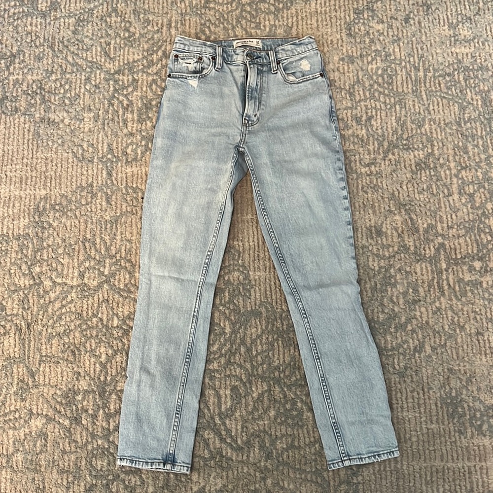 Abercrombie The Skinny High Rise Jean